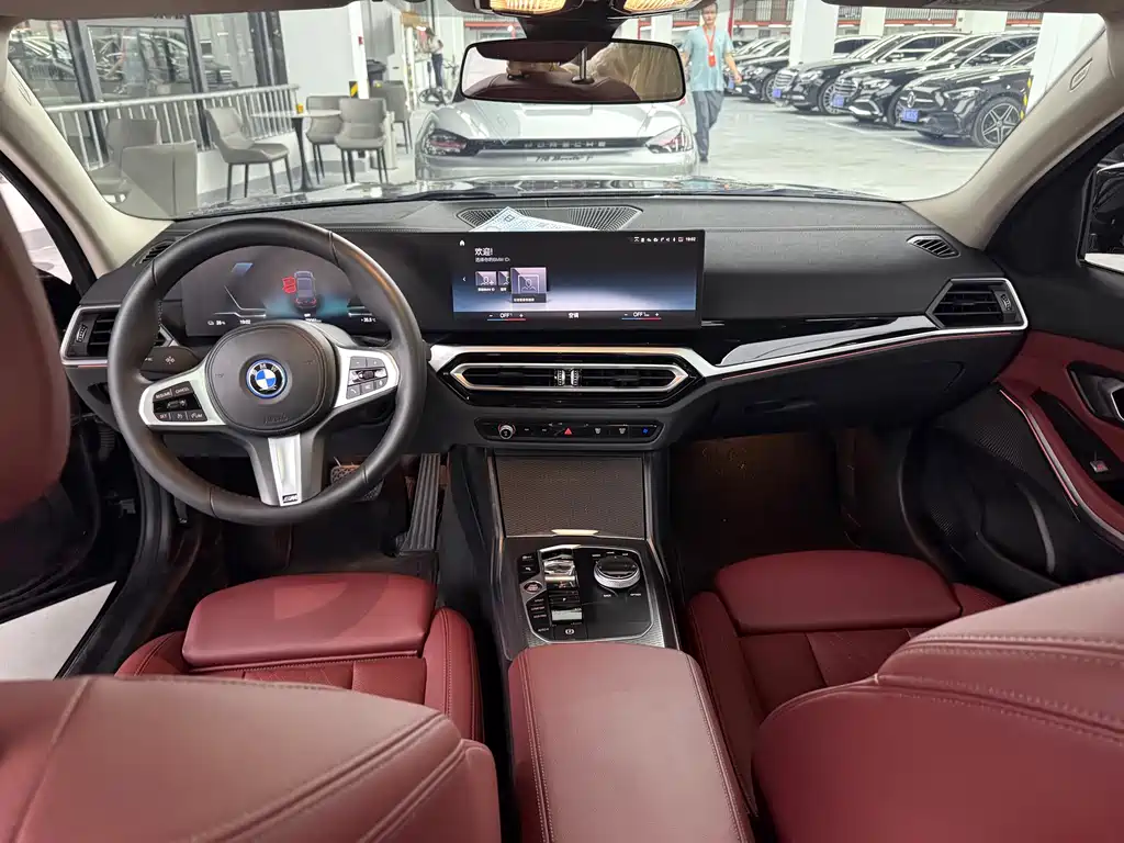 BMW i3 2023