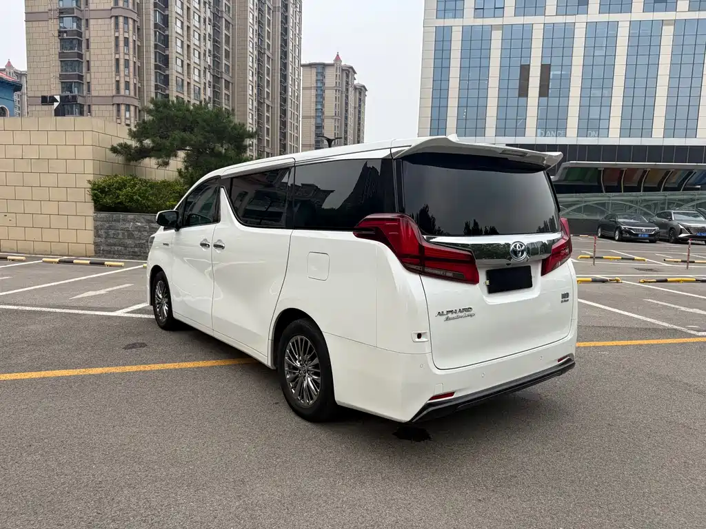Toyota Alphard 2019 — фото 8