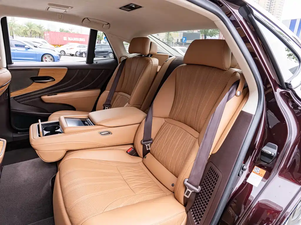Lexus LS 2020 — фото 12