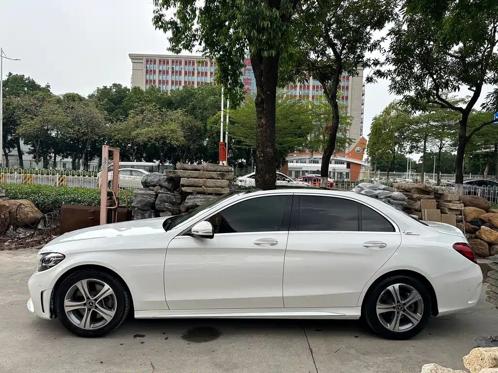 Mercedes-Benz C-Class 2020 — фото 15