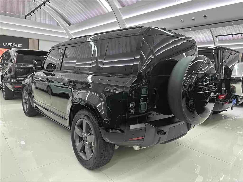 Land Rover Defender 2026 — фото 19
