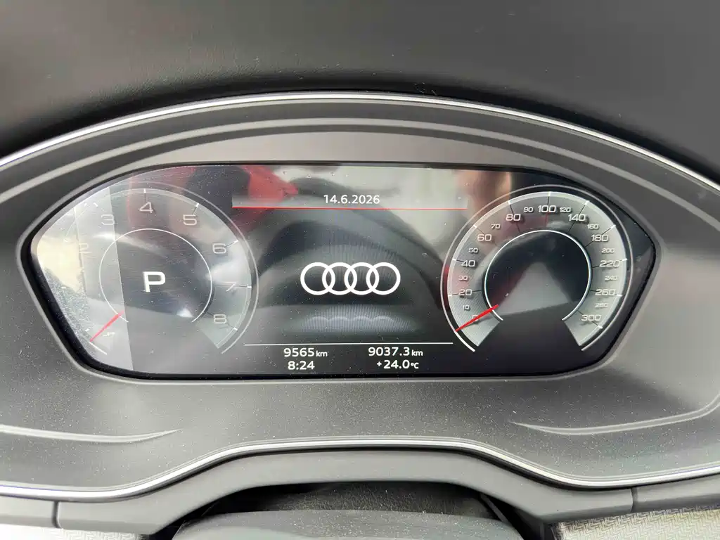 Audi Q5L 2025 — фото 11