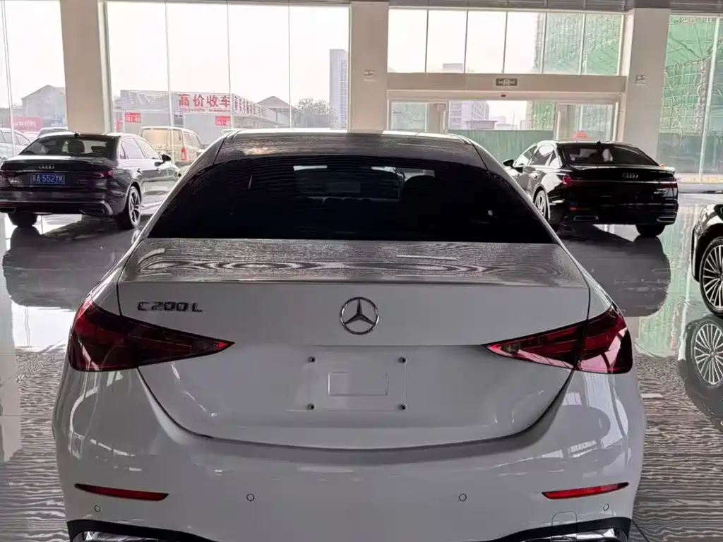 Mercedes-Benz C-Class 2023 — фото 2