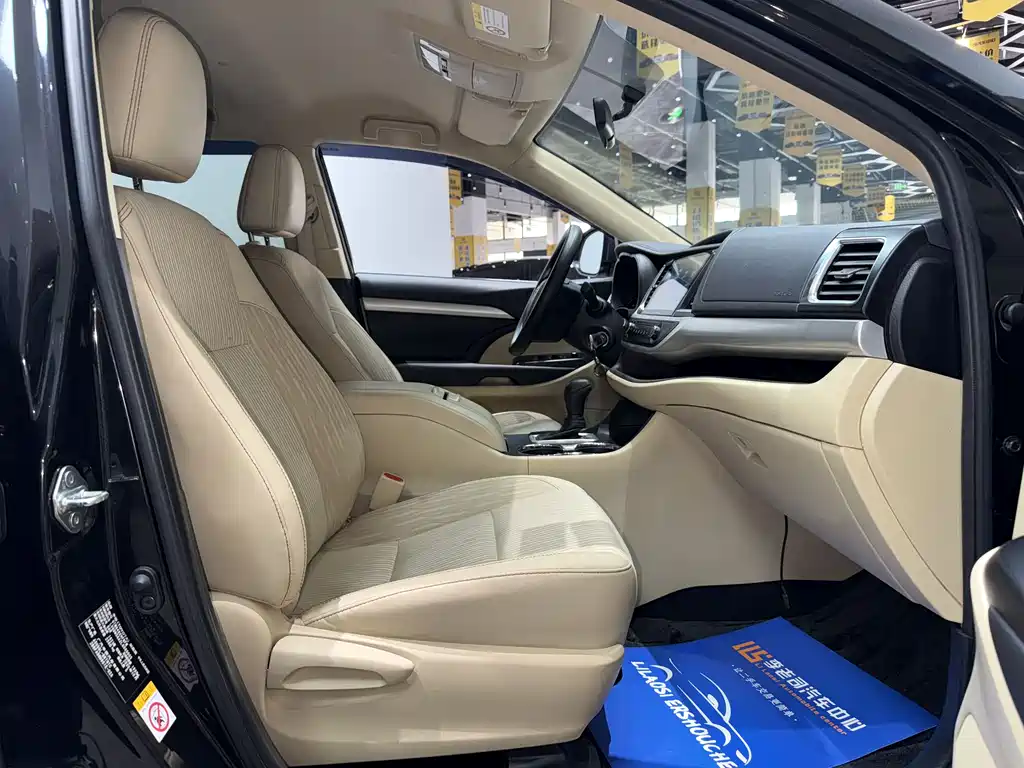 Toyota Highlander 2020 — фото 24