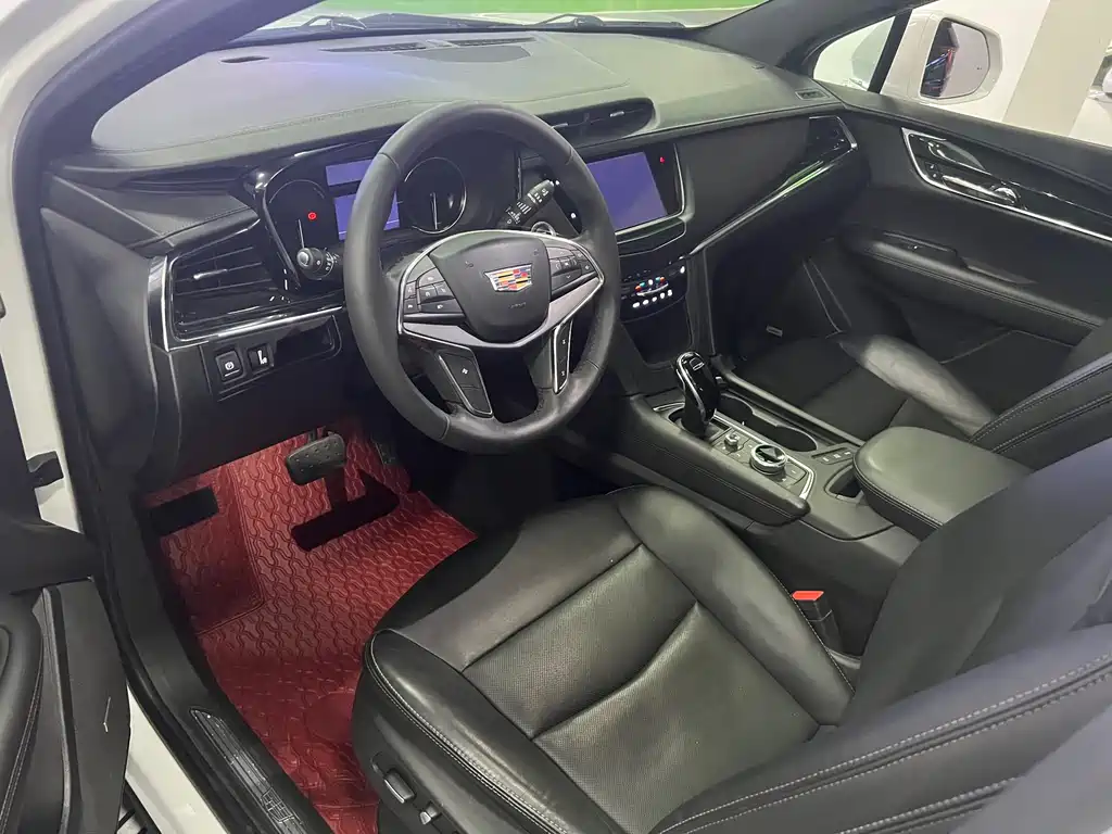Cadillac XT5 2019 — фото 14