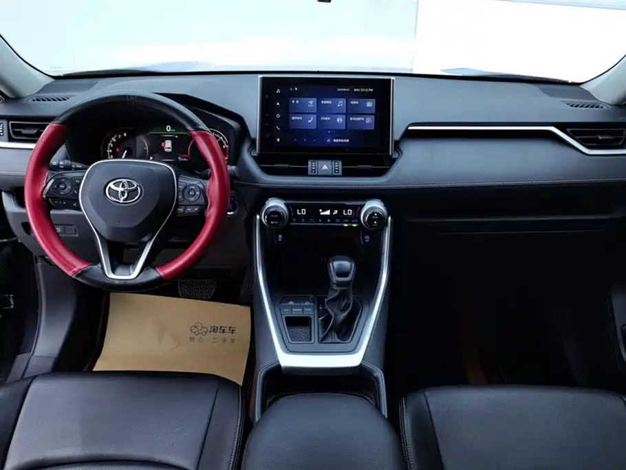 Toyota RAV4 2023 — фото 12