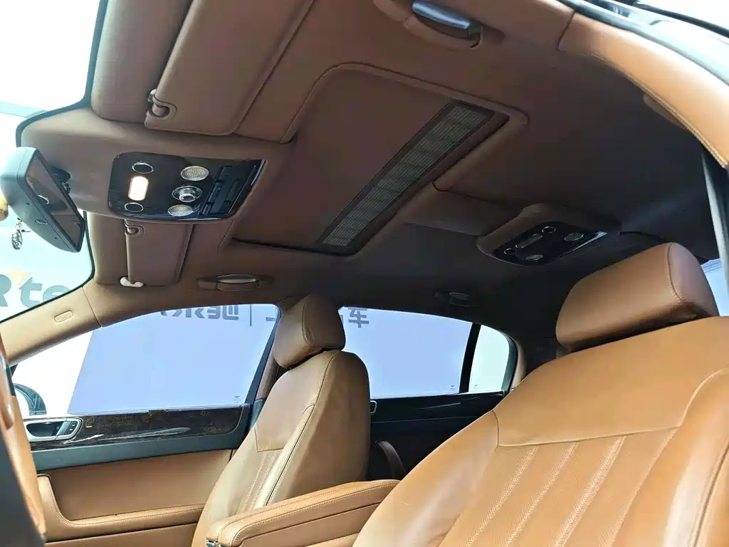 Bentley Flying Spur 2011 — фото 10