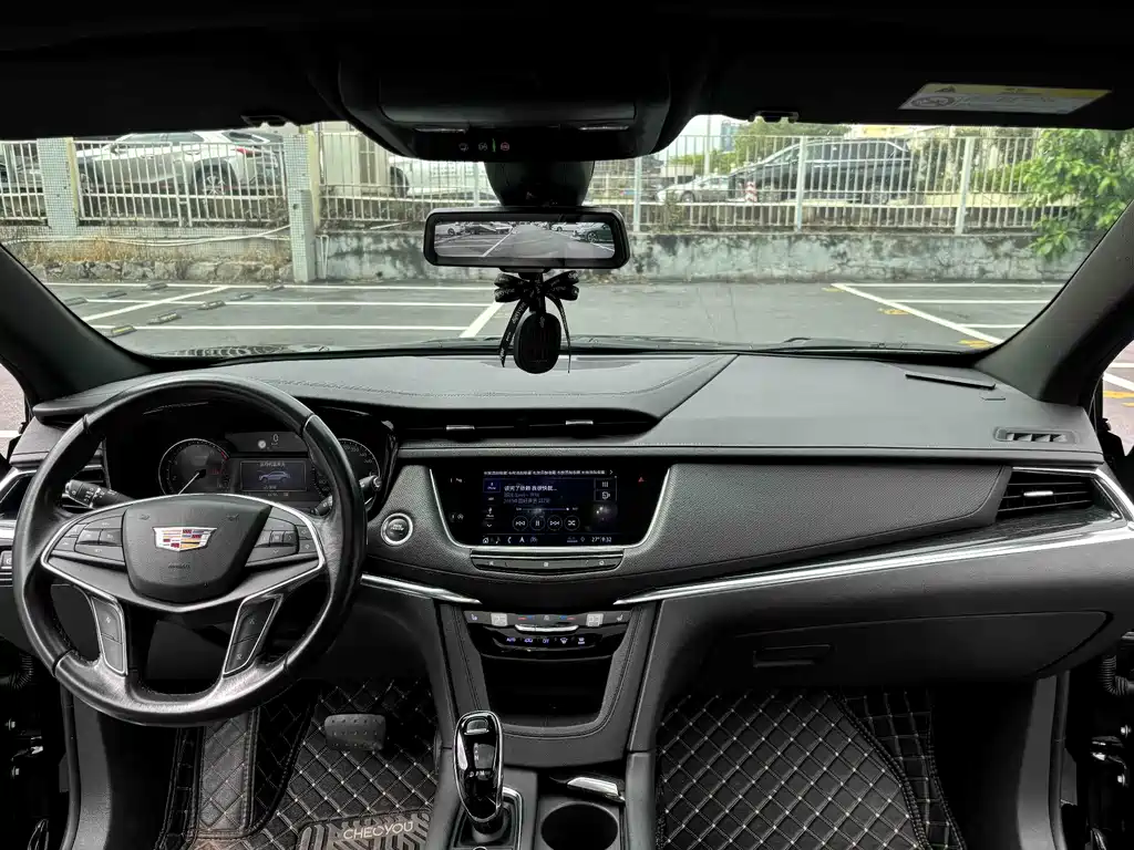 Cadillac XT5 2019 — фото 15