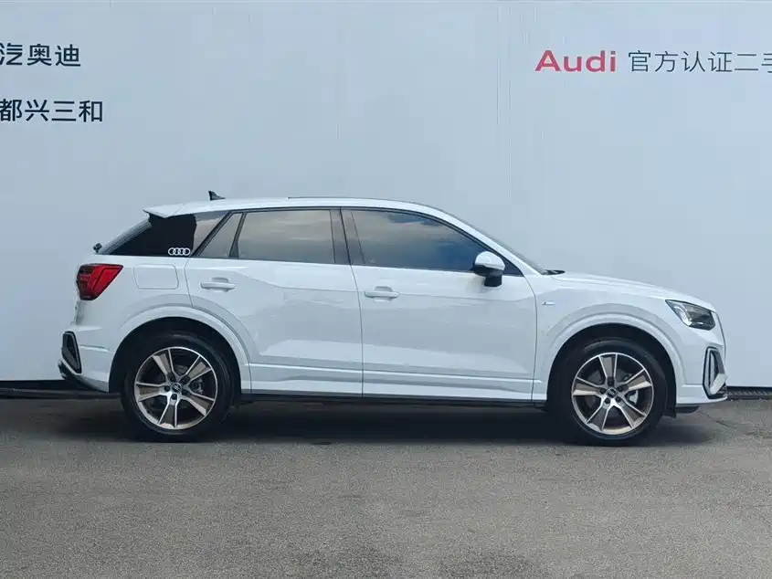 Audi Q2L 2024 — фото 3