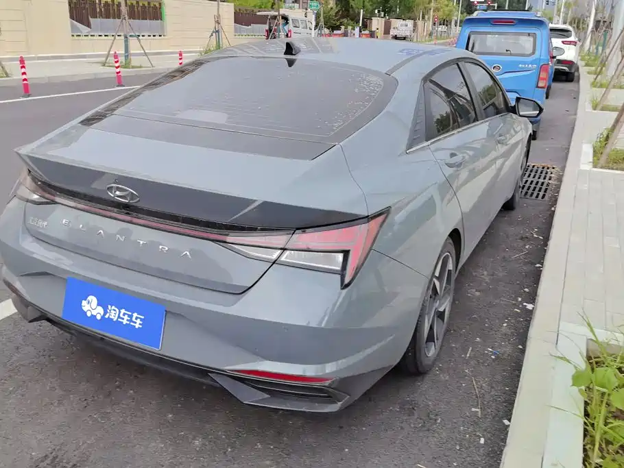 Hyundai Elantra 2021