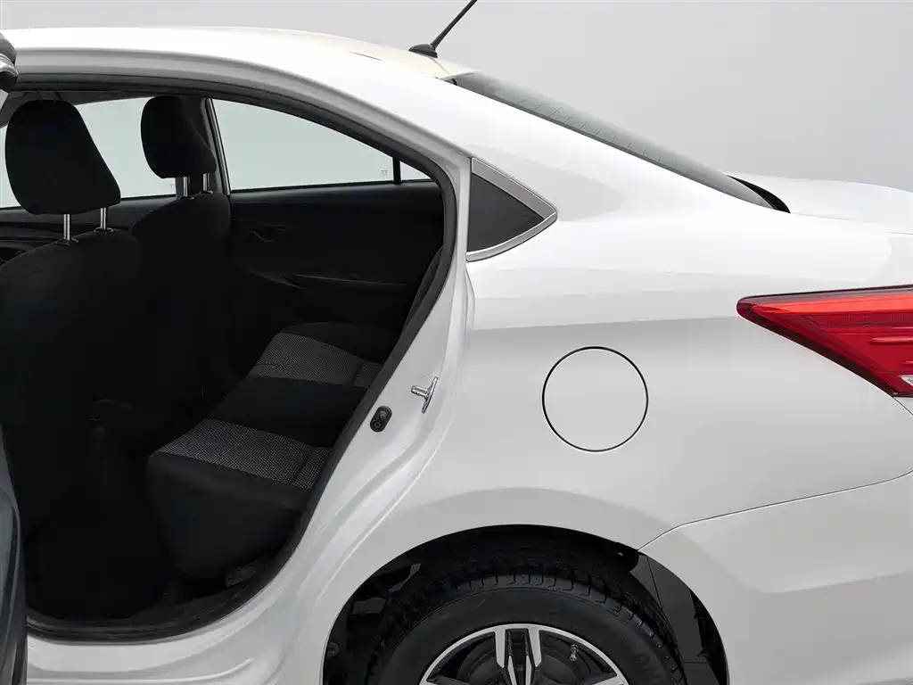 Toyota Vios 2017 — фото 15