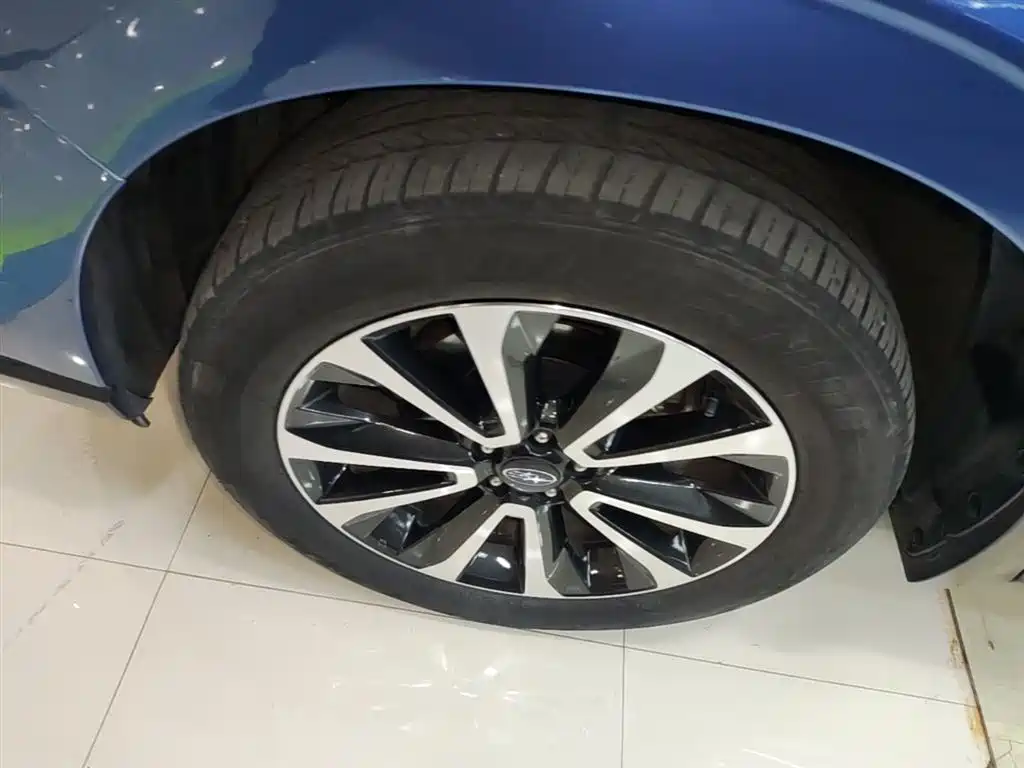 Subaru Forester 2018 — фото 23