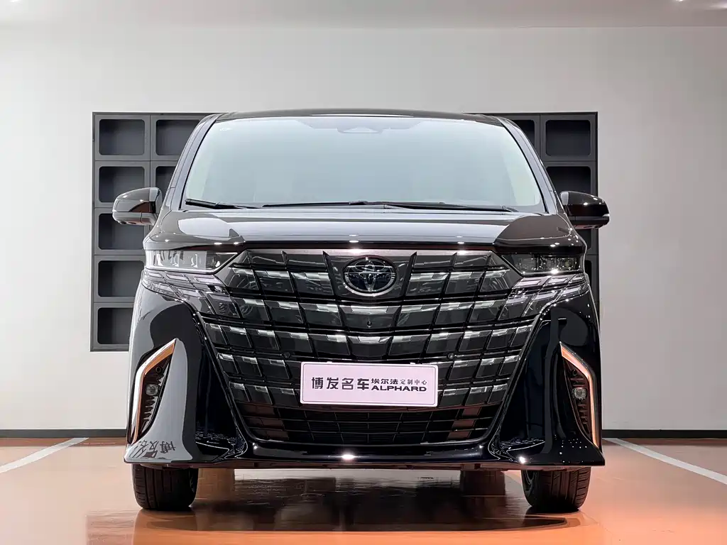 Toyota Alphard 2026 — фото 2