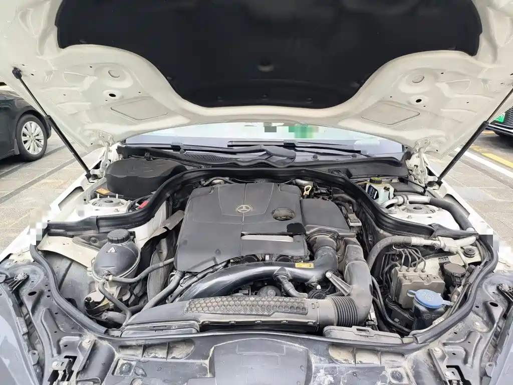 Mercedes-Benz E-Class 2015 — фото 11
