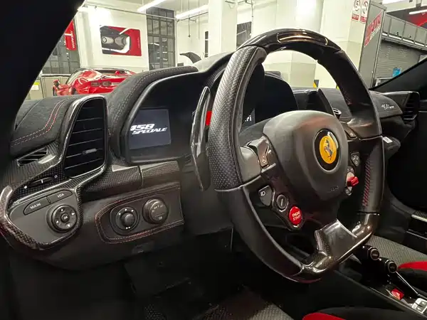 Ferrari 458 2015