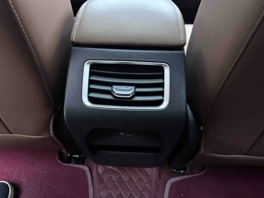 Geely Vision X6 2023 — фото 16