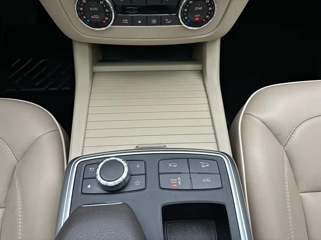 Mercedes-Benz M-Class 2012 — фото 12
