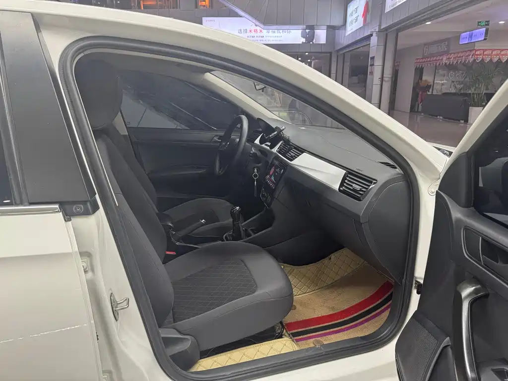 Skoda Rapid 2020 — фото 13