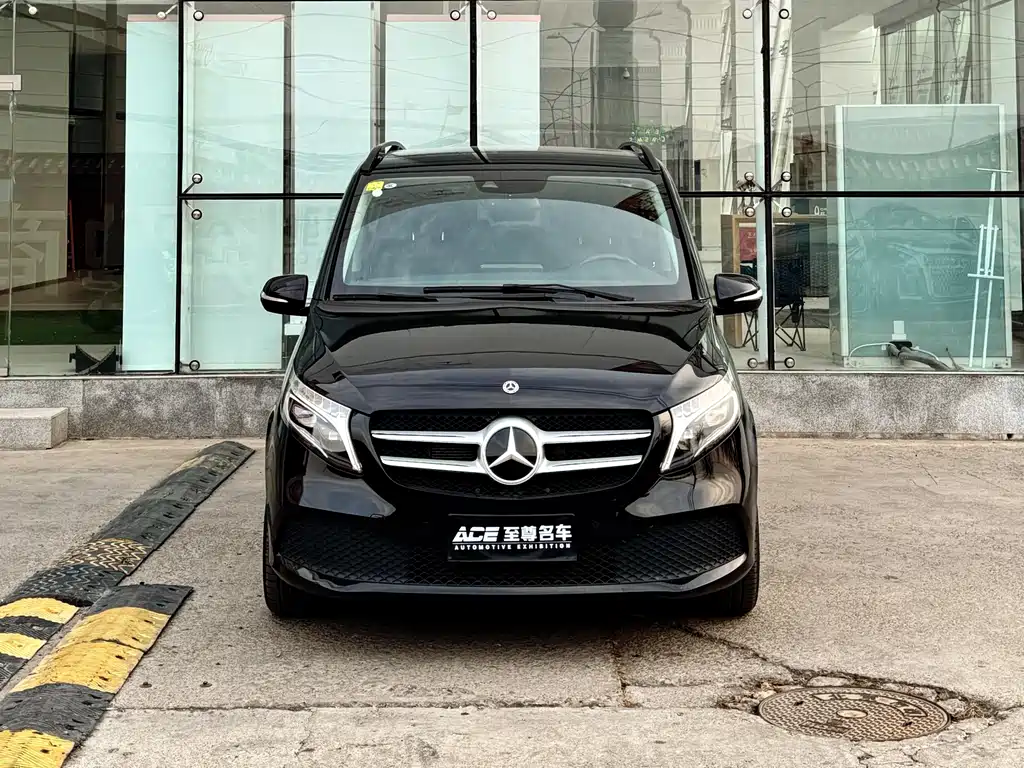 Mercedes-Benz V-Class 2020 — фото 2