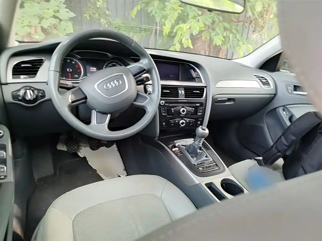 Audi A4L 2014 — фото 10