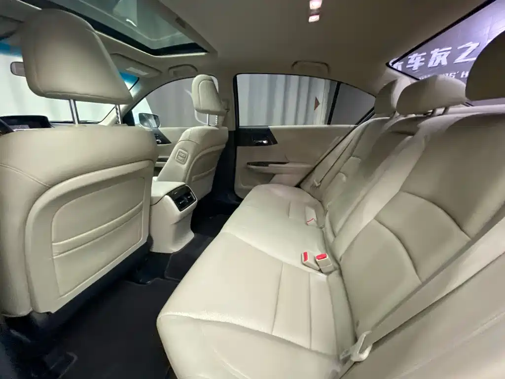 Honda Accord 2014 — фото 13