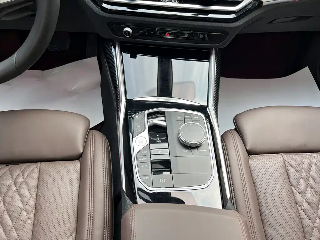 BMW 3 Series 2023 — фото 11