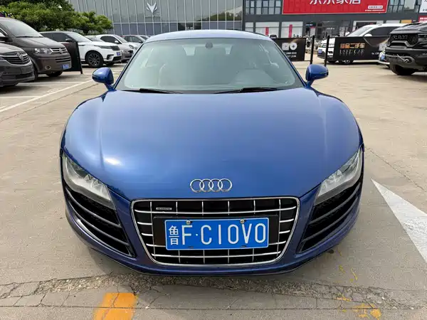 Audi R8 2012