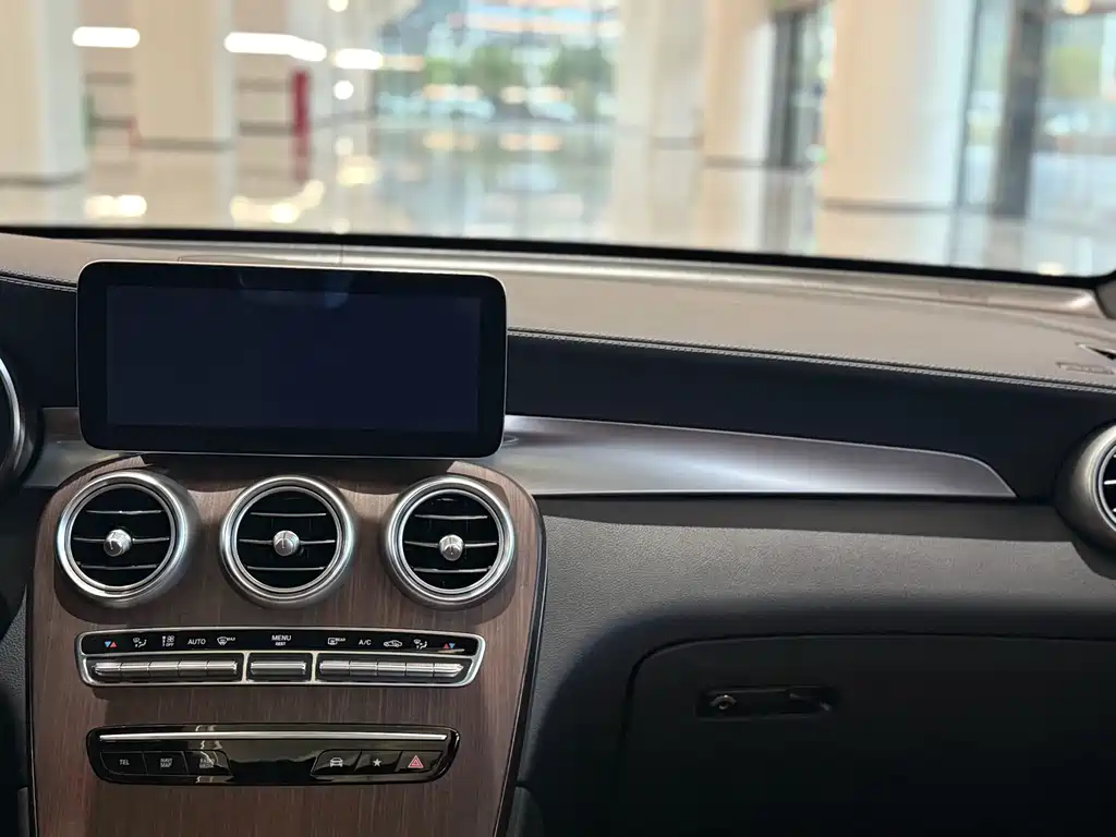 Mercedes-Benz GLC 2021 — фото 16