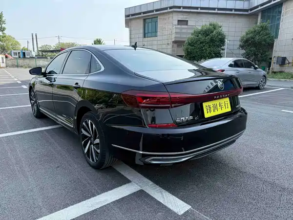 Volkswagen Passat 2022