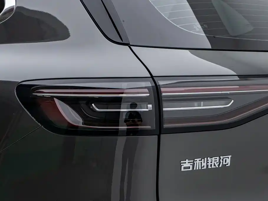 Geely Galaxy E5 2025 — фото 11