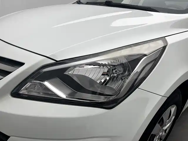Hyundai Verna 2015 — фото 11