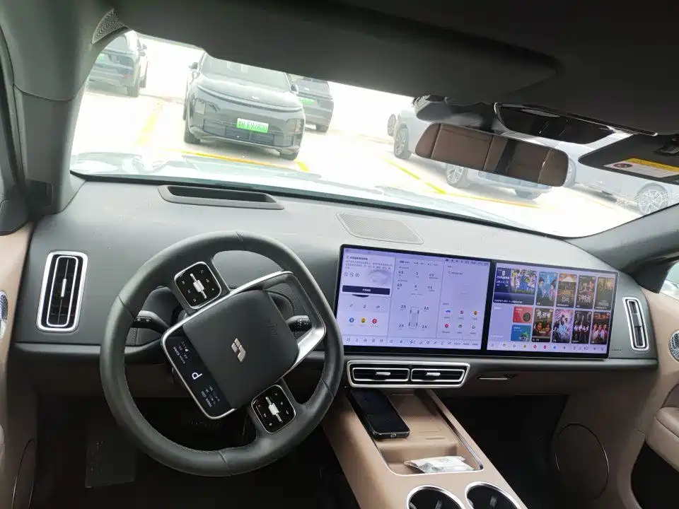 Li Auto Li L6 2025