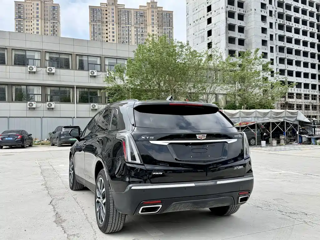 Cadillac XT5 2023 — фото 9
