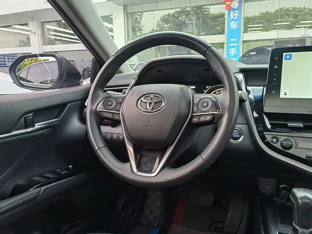 Toyota Camry 2021 — фото 10
