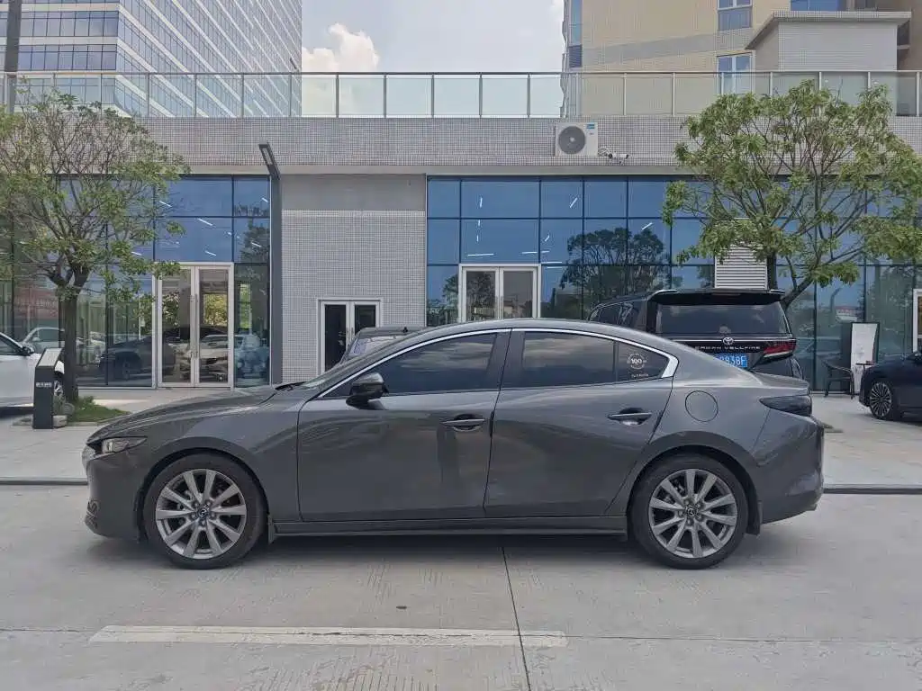 Mazda 3 Angkesela 2020