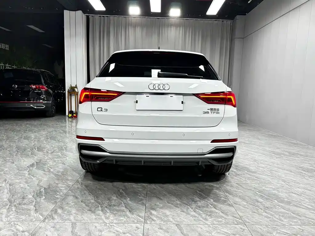 Audi Q3 2022 — фото 5