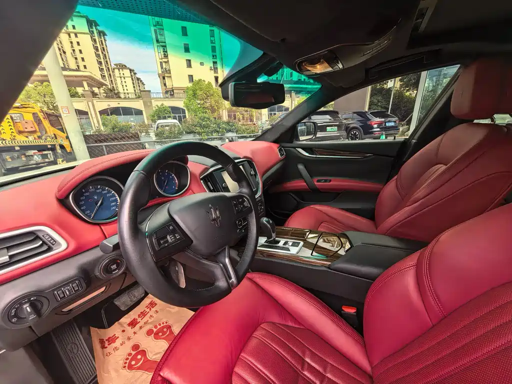 Maserati Ghibli 2016 — фото 13