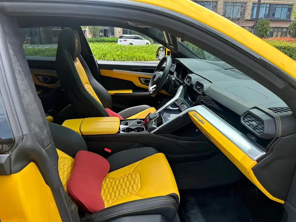 Lamborghini Urus 2019 — фото 4