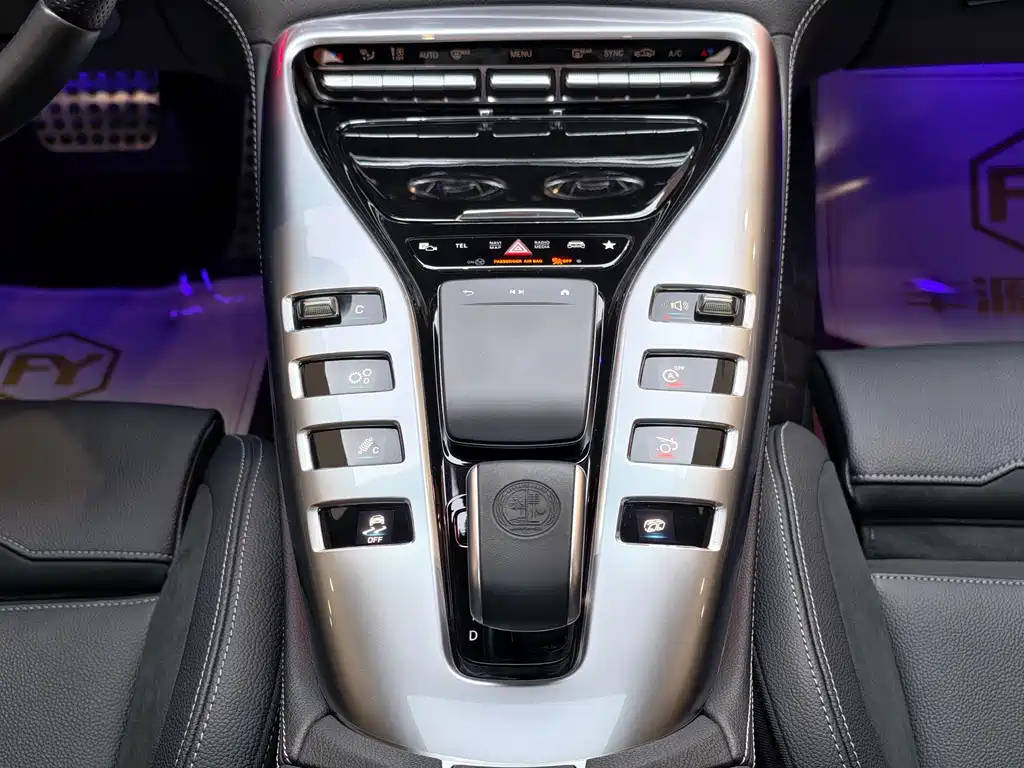 Mercedes-Benz AMG GT 2021 — фото 14