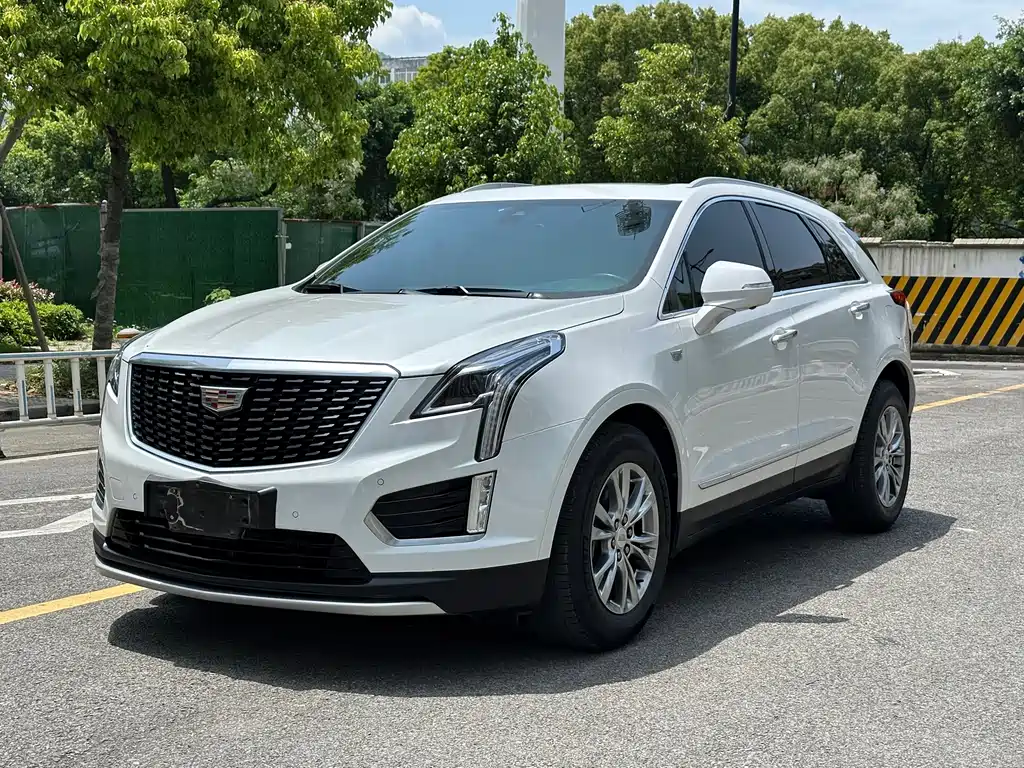 Cadillac XT5 2020 — фото 1