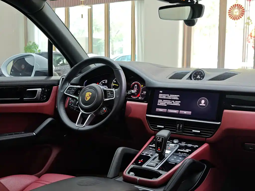 Porsche Cayenne Hybrid 2022 — фото 10