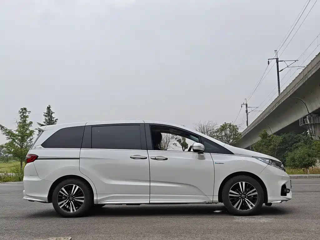 Honda Odyssey 2021 — фото 3