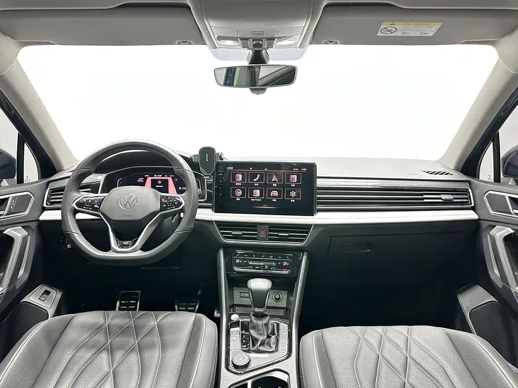 Volkswagen Tiguan L 2022 — фото 11