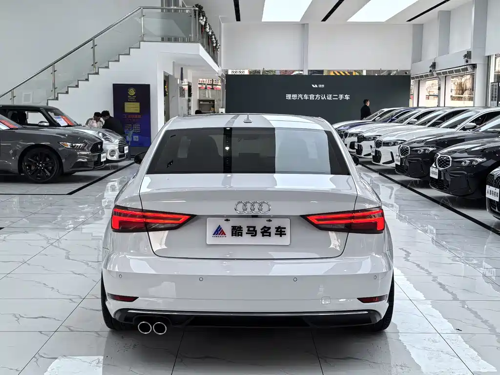 Audi A3 2018 — фото 14