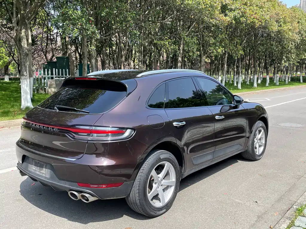 Porsche Macan 2019 — фото 29