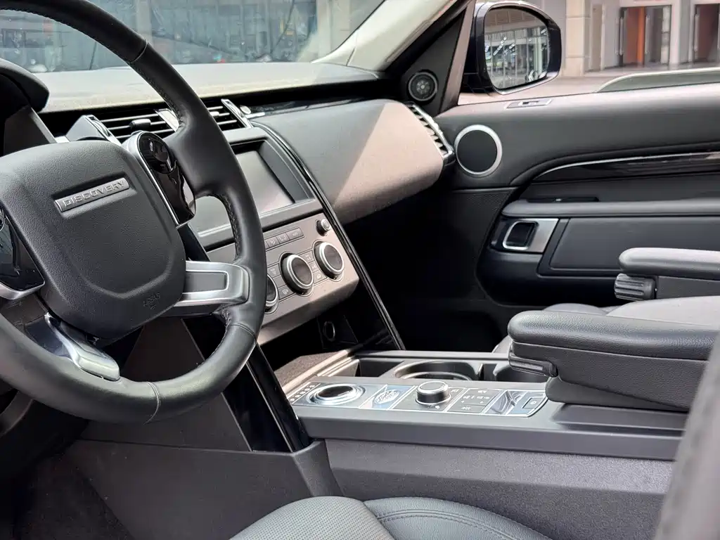 Land Rover Discovery 2020 — фото 10