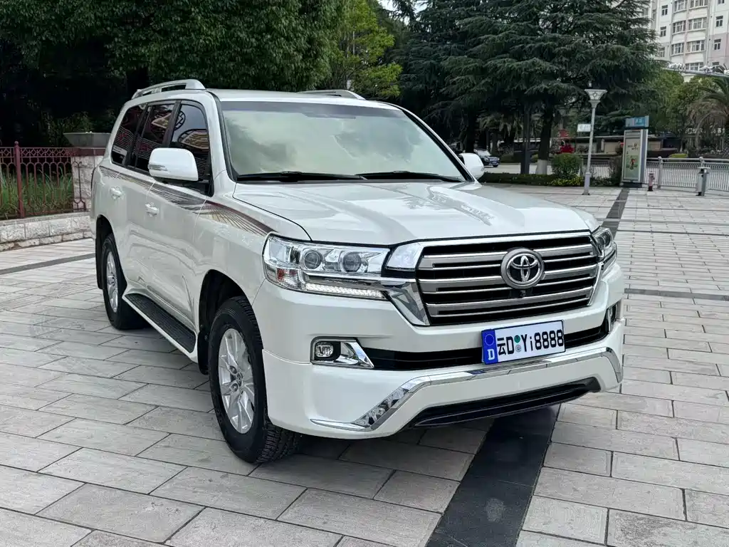 Toyota Land Cruiser 2019 — фото 3