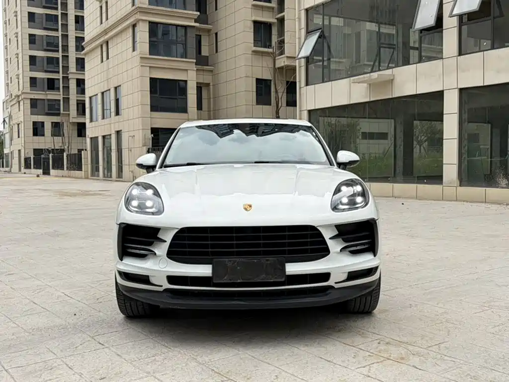 Porsche Macan 2021 — фото 23