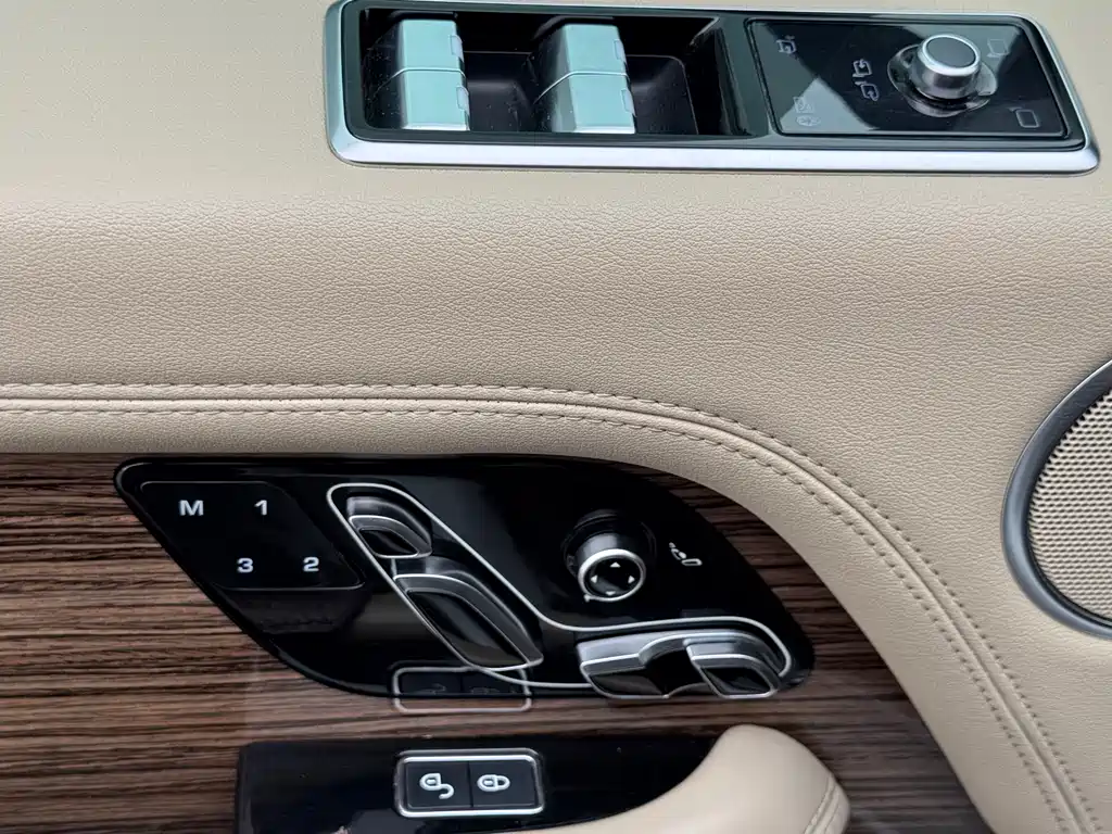 Land Rover Range Rover 2020 — фото 10