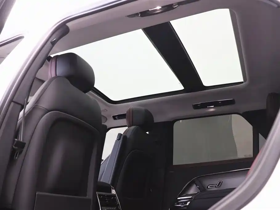 Land Rover Range Rover Sport 2024 — фото 19